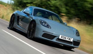Porsche 718 Cayman - front tracking
