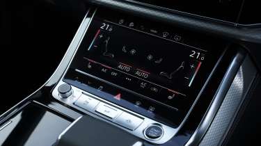 Audi Q8 - climate control screen