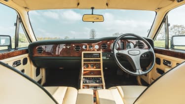 Bentley Turbo R - dashboard