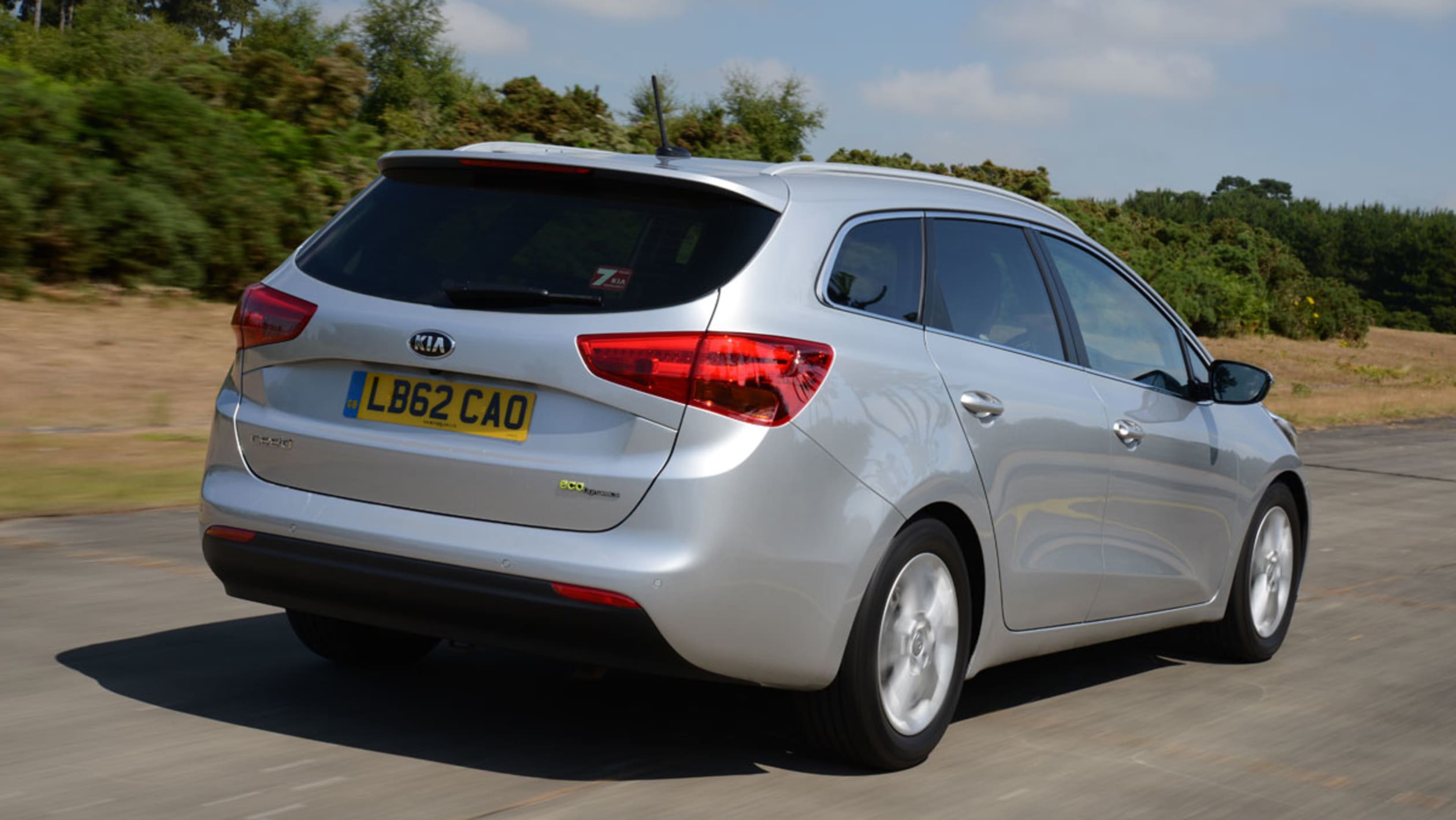 Kia Cee'd Sportswagon Pictures | Auto Express