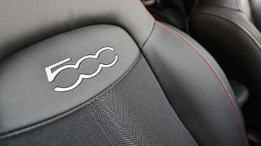 Fiat 500 X Sport - seat detail