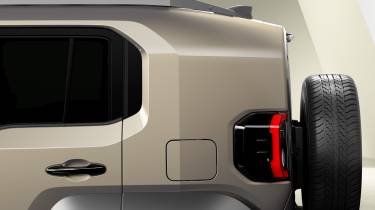 Toyota Land Cruiser FJ - rear detail