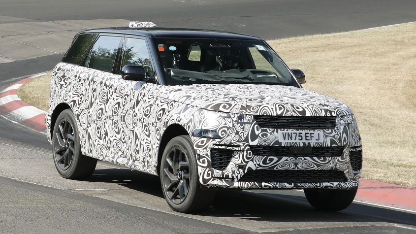 New Range Rover Sport facelift spied with huge exhaust pipes