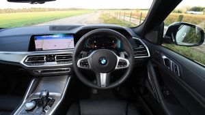BMW X6 twin test - interior