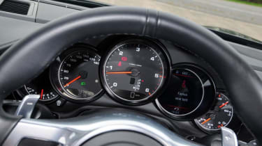 Used Porsche Panamera - dials