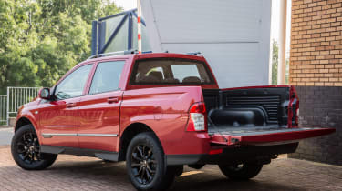 SsangYong Musso - load bed