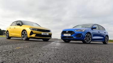 Ford Focus and Vauxhall Astra - face-to-face static