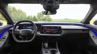 Dodge Charger Sixpack - front interior 