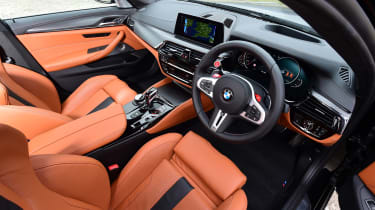 BMW M5 - cabin