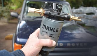 Td5 fuel filter and houseing