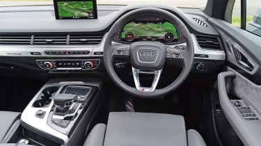 Audi Q7 - interior