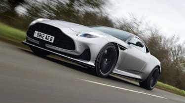 Aston Martin DB12 - front tracking
