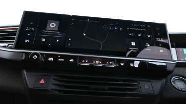 Vauxhall Grandland - infotainment, sat-nav