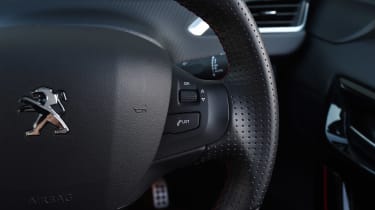 Peugeot 2008 - steering wheel