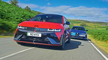 Hyundai Ioniq 5 N and Alfa Romeo Giulia Quadrifoglio - front tracking