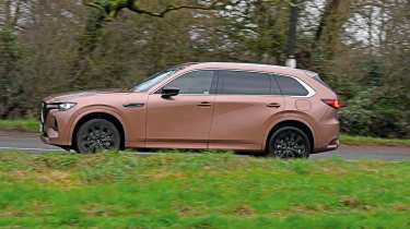 Mazda CX-80 Homura Plus - side dynamic