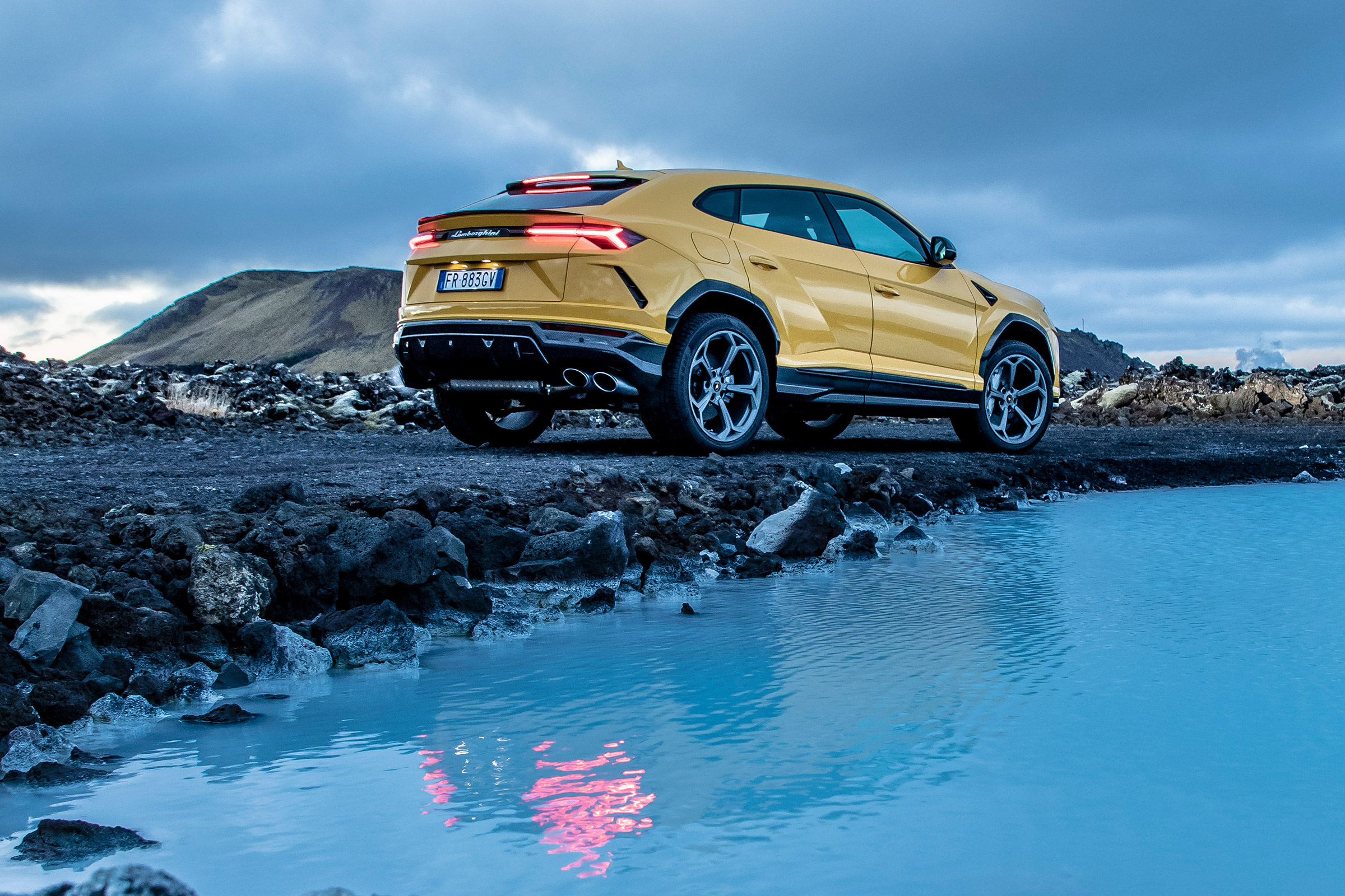 Ice and fire: the Lamborghini Urus in Iceland  Auto Express