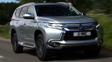 Mitsubishi Shogun Sport - front tracking