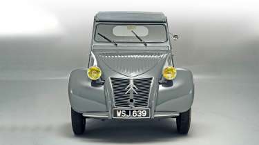 Citroen 2CV - front static