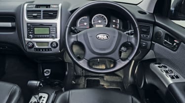 Kia Sportage Mk2 (used) - interior