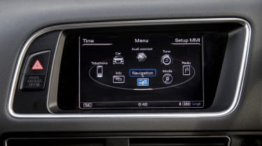 Audi SQ5 Plus 2016 - infotainment