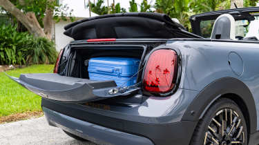 MINI Cooper Convertible - boot