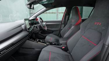 Volkswagen Golf GTI Clubsport - front seats
