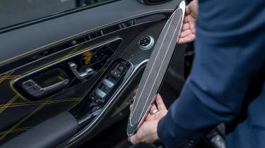 Exclusive Mercedes Manufaktur - fitting trim