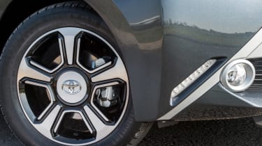 Toyota Aygo x-clusiv - wheel detail