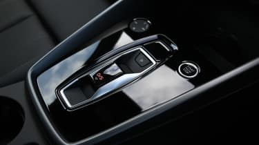 Audi A3 - centre console