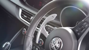 Alfa Romeo Stelvio Nero Edizione - steering wheel