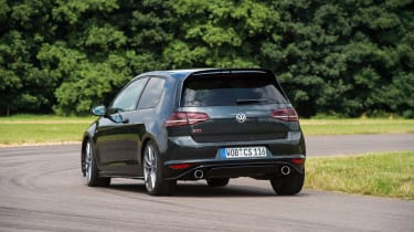 Volkswagen Golf GTI Clubsport S - rear cornering