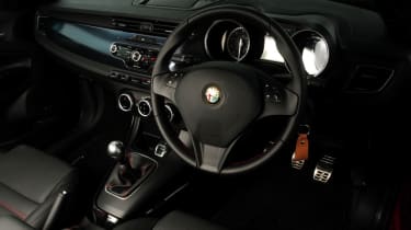 Alfa Giulietta Cloverleaf interior