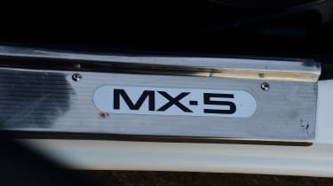 Mazda MX-5 Mk1 icon - sill