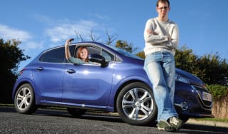 Peugeot 208 front static