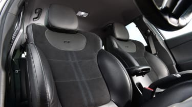 Hyundai i30 N - front seats
