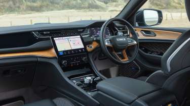 Jeep Grand Cherokee 4xe - dash