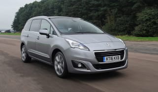 Used Peugeot 5008 Mk1 - front tracking