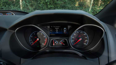 Ford Focus RS Mountune - dials