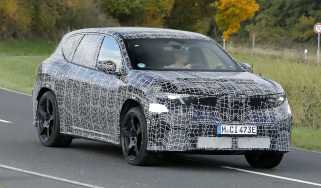 BMW iX3 M - dynamic front 3/4