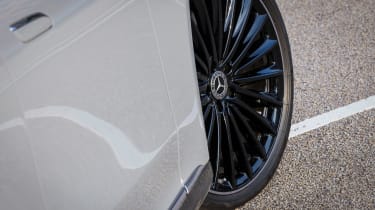 Mercedes EQE - wheel