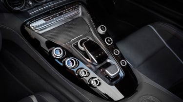 Mercedes-AMG GT C Roadster 2017 - centre console