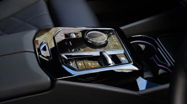 BMW 530e - centre console controls