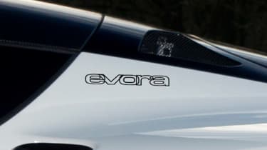 lotus Evora Sport 410 Bond&#039;s Esprit tribute