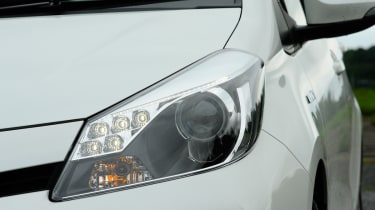 Toyota Yaris Hybrid headlight