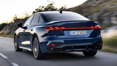 Audi S5 - rear action