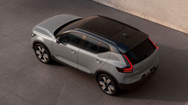 Volvo XC40 facelift - above