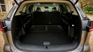 MGS9 - boot seats down