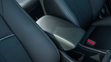 Mazda CX-3 - armrest