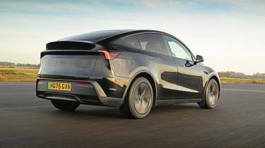 Tesla Model Y - rear tracking